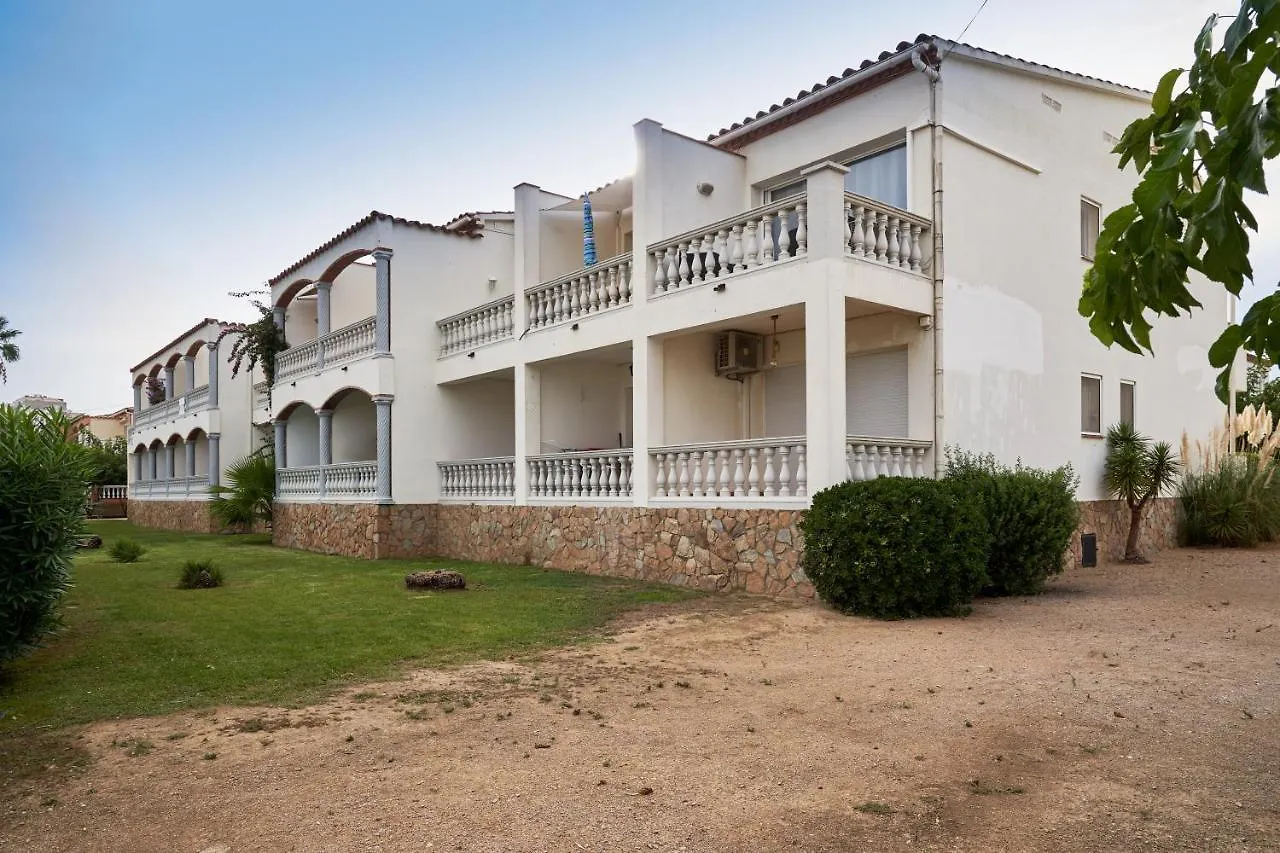 Apartment Welcs Apartamento 020 Emp En La Playa Empuriabrava Spain